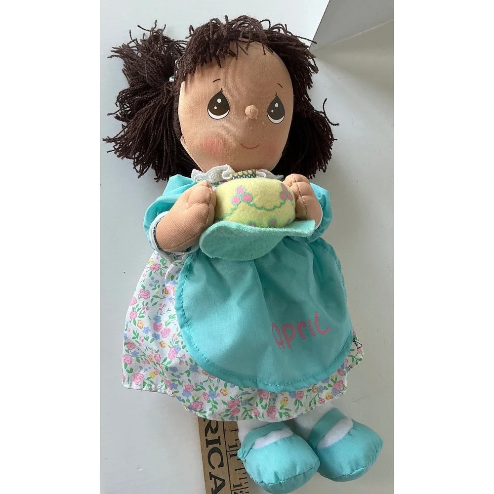 Precious Moments Y2K April Birthday Cloth Doll Floral Dress Teal Apron 12